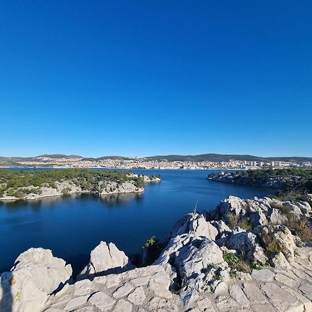 Mamio Apartment Sibenik Bagian luar foto
