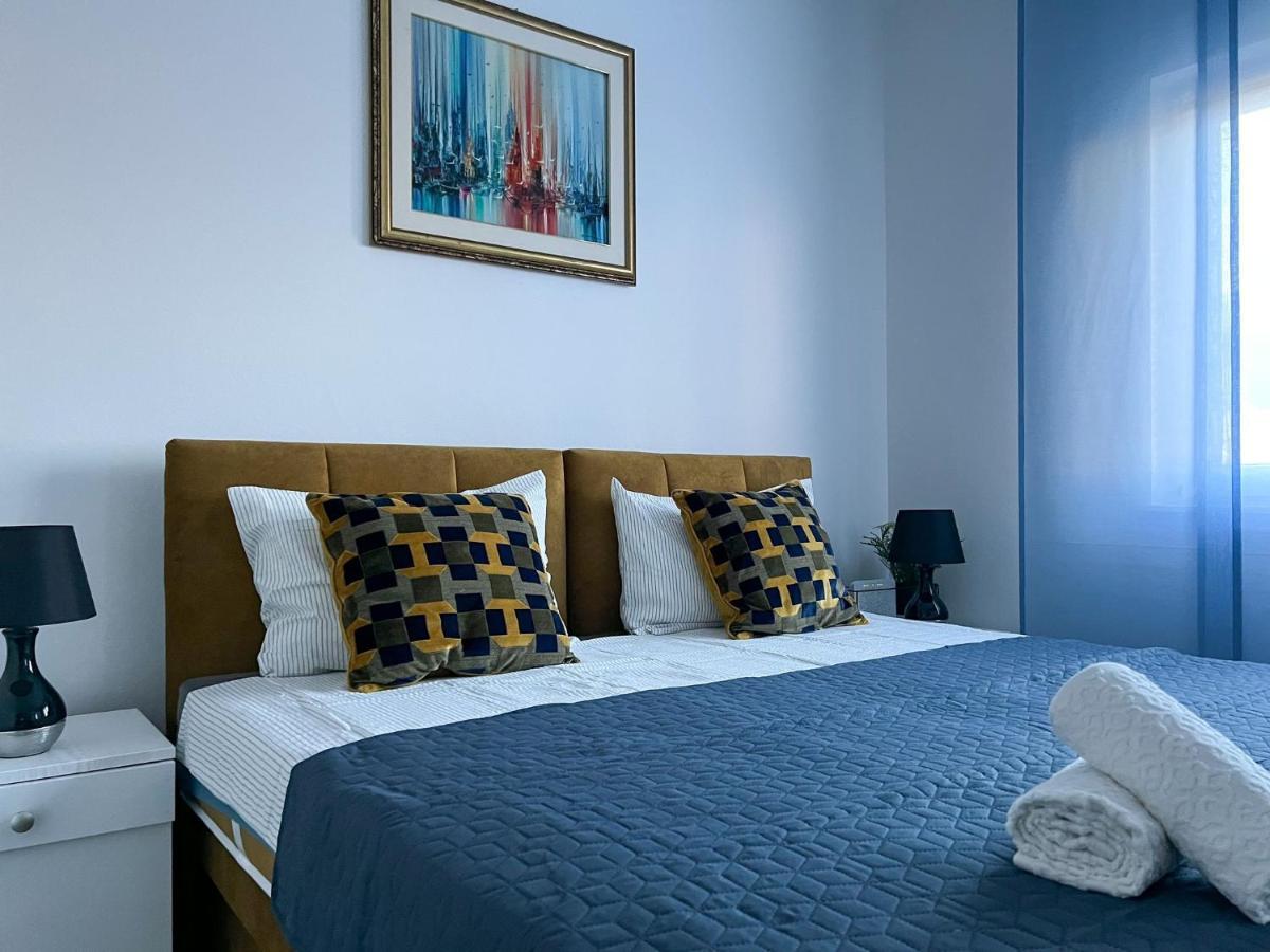 Mamio Apartment Sibenik Bagian luar foto